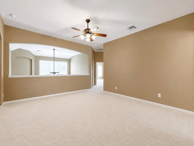 4607 Rockton Hills Ln — Photo 16