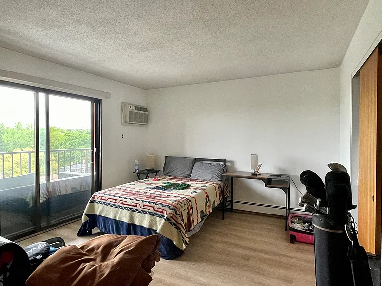 382 Massachusetts Ave — Photo 8