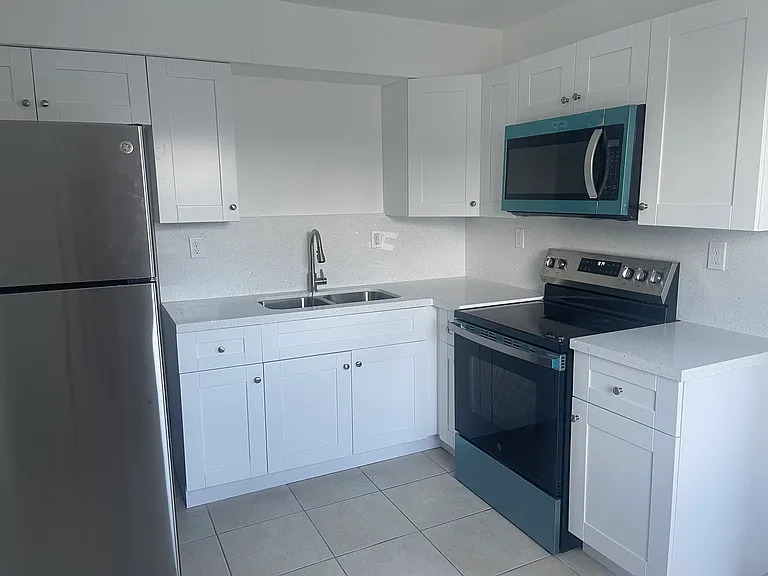 3412 SW 89th Ct — Photo 9