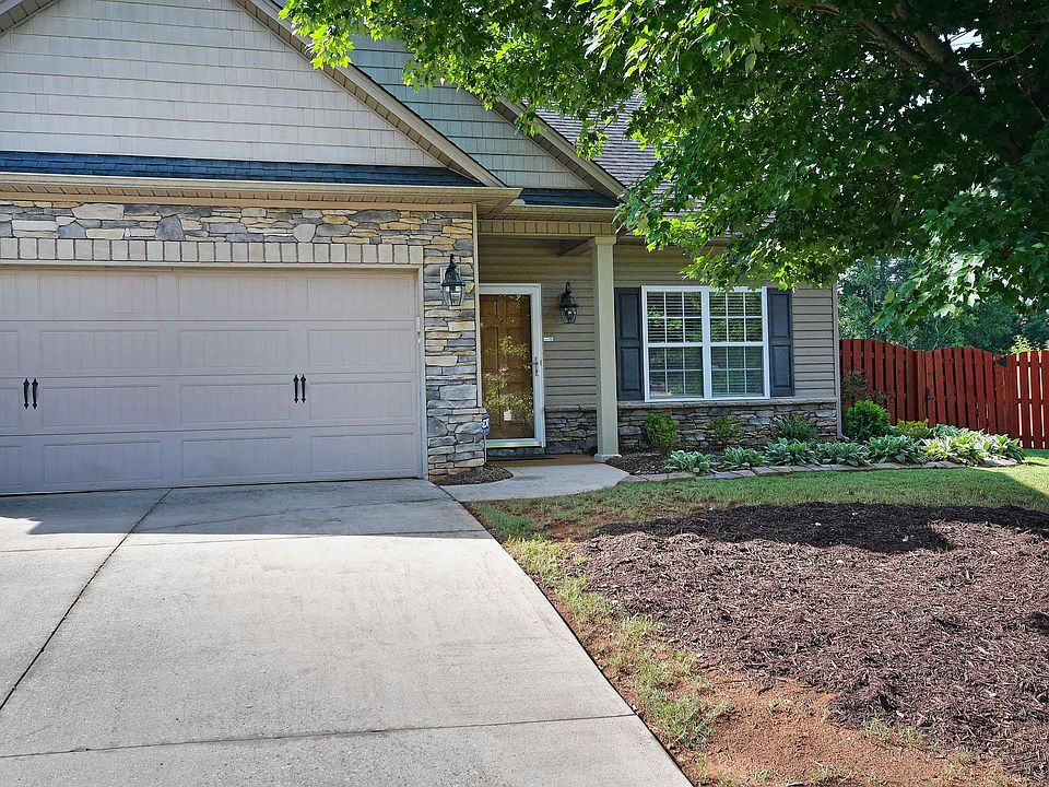 1st image of 621 Summerville Way