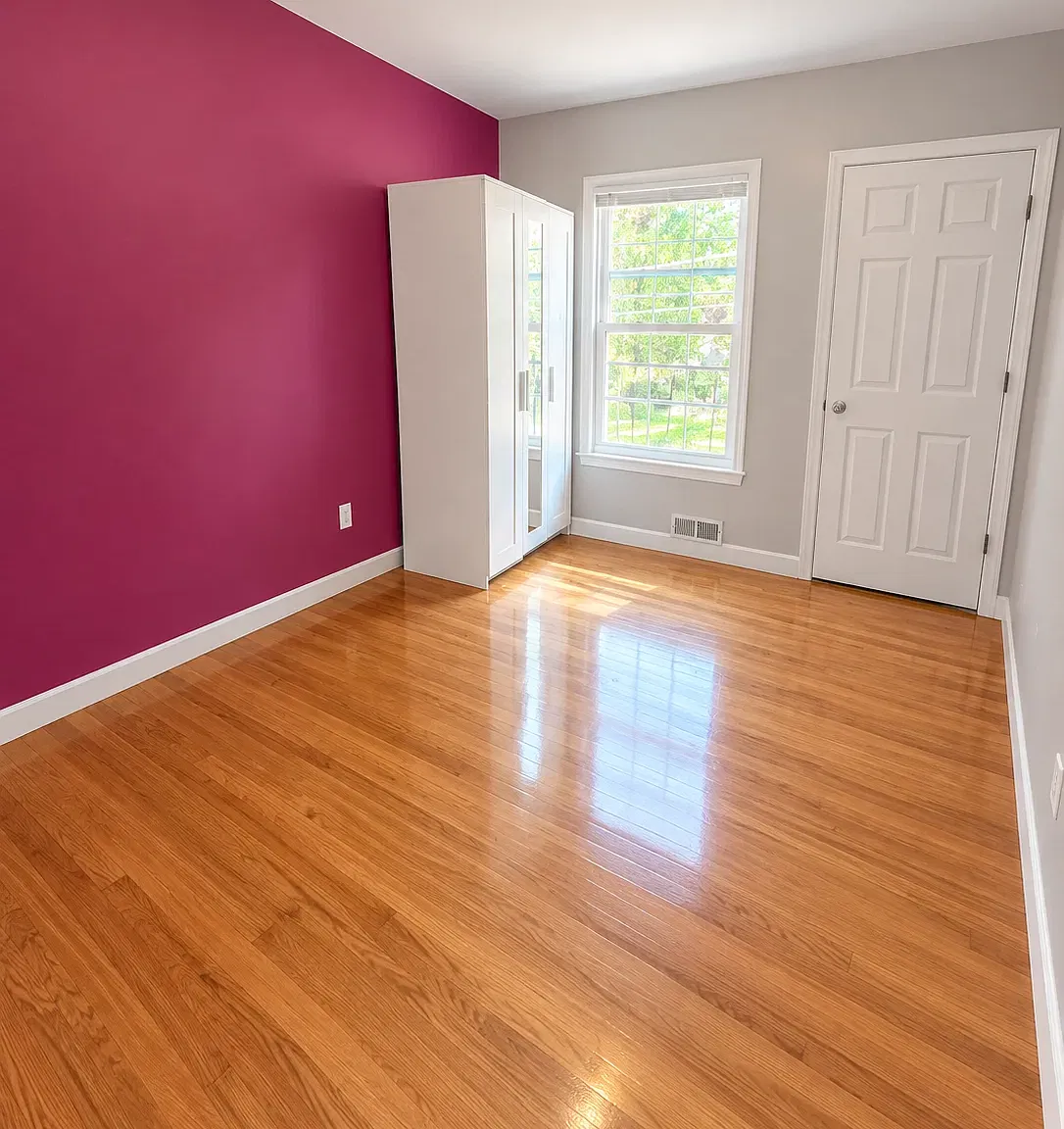 2 bed, 800 sqft, $2,100 — Photo 2