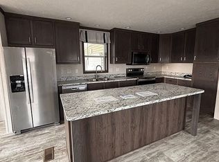 125 S Point Dr, Fairborn, OH