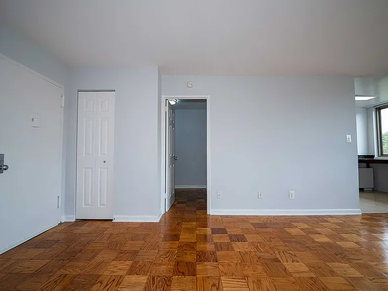 2112 New Hampshire Avenue — Photo 30