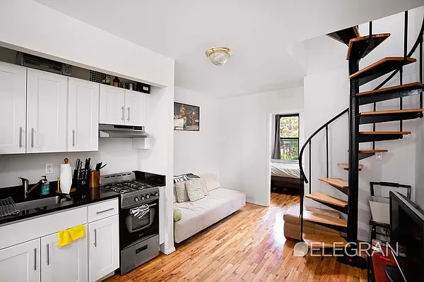 Rented by (Legacy) Elegran | media 2