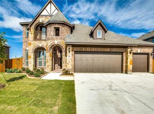 712 Bent Oak Dr, Fort Worth, TX 76131