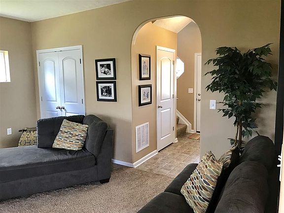 3rd image of 283 Veneto Dr
