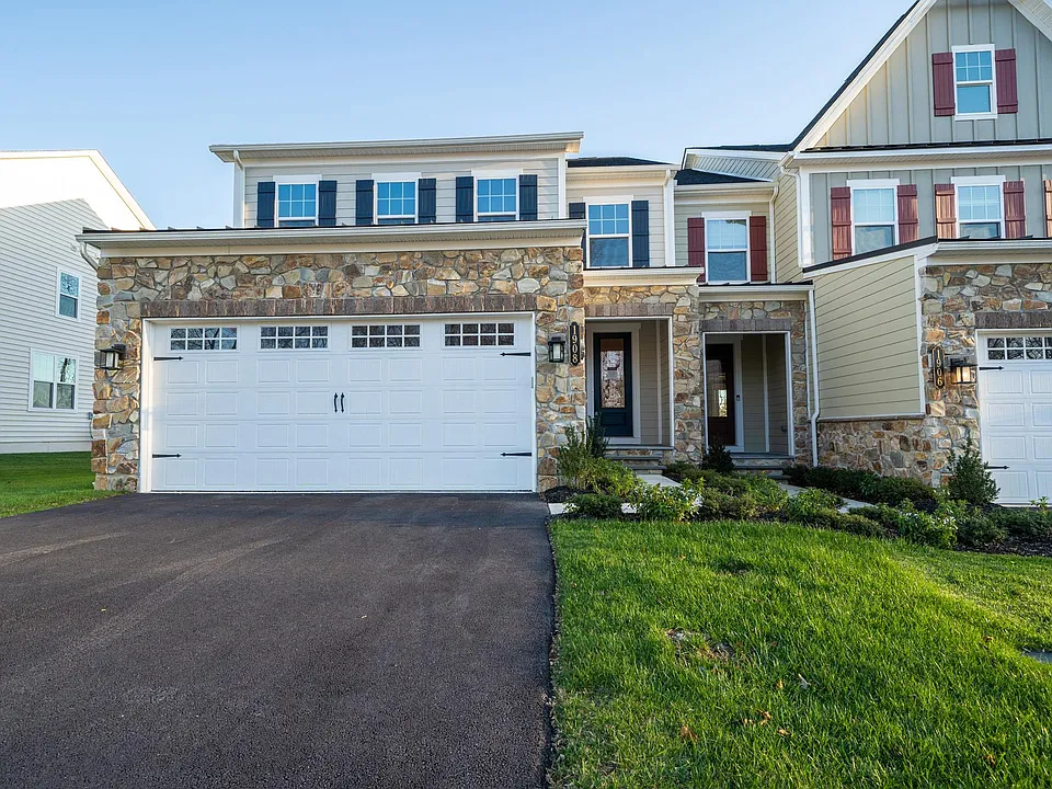 2 Car Garage