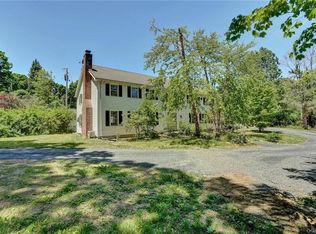 12 McIntyre Ln, Stanfordville, NY 12581