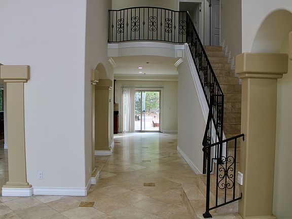 3rd image of 10621 N Hillrose Cir