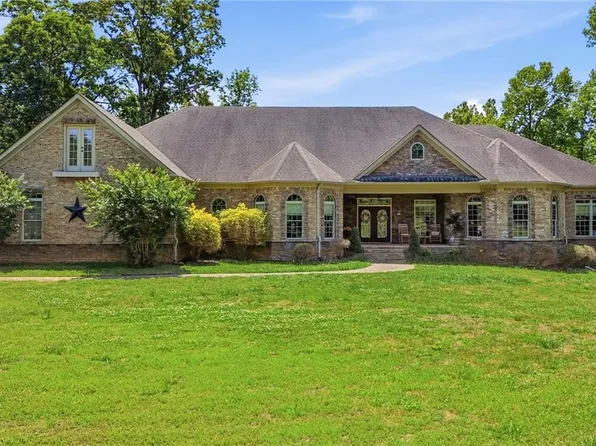 456 E Valley Rd NE, Rydal, GA 30171
