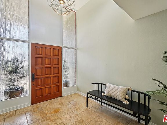 4th image of 3543 Shoreheights Dr