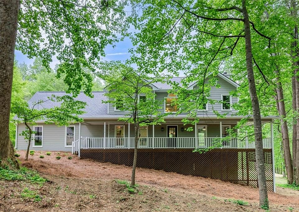 1st image of 355 Della Smith Ln