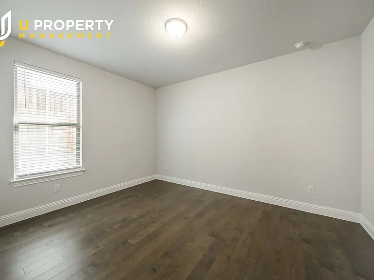 3902 Aventino Ct — Photo 10