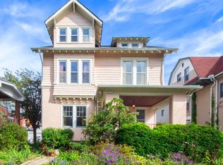 26 Clifton Ter, Weehawken, NJ 07086