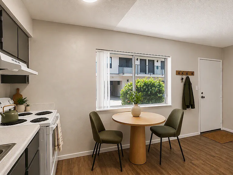 Deer Valley Village Apartments — Photo 2