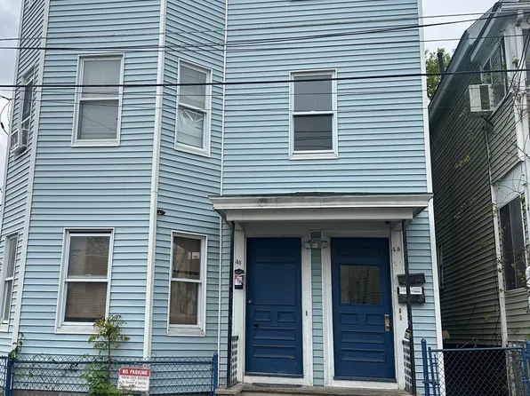43 Cedar St #3, Lowell, MA 01852
