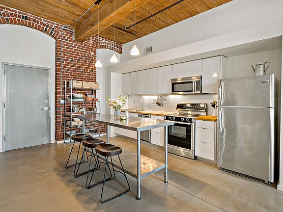 3rd image of 1714 Memphis St APT 302
