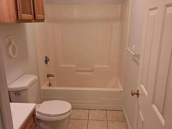 4th image of 18 Colby Way #A
