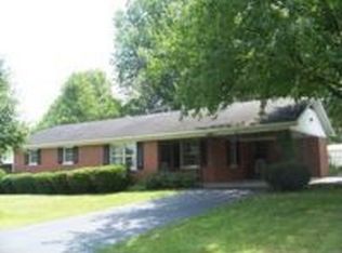 313 Carlton Dr, Lawrenceburg, KY 40342