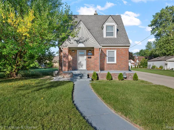 5851 Gilman St, Garden City, MI 48135