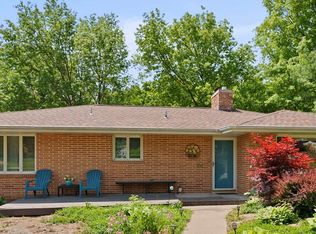 1012 Robin Rd, Muscatine, IA 52761