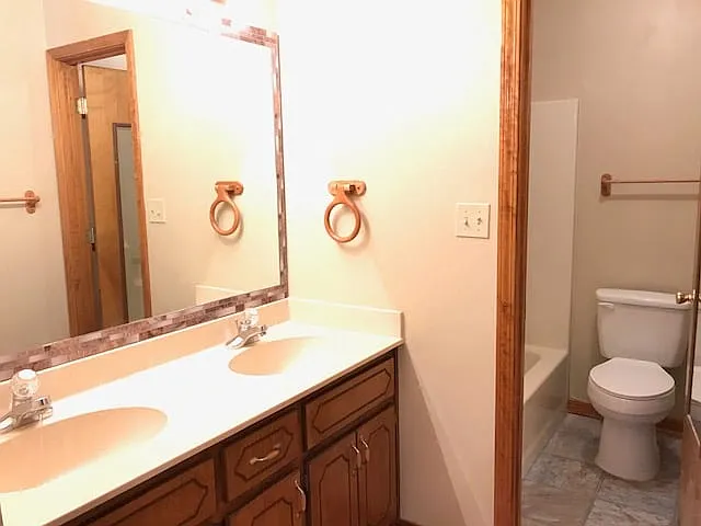 2986 Windsor Cir — Photo 11
