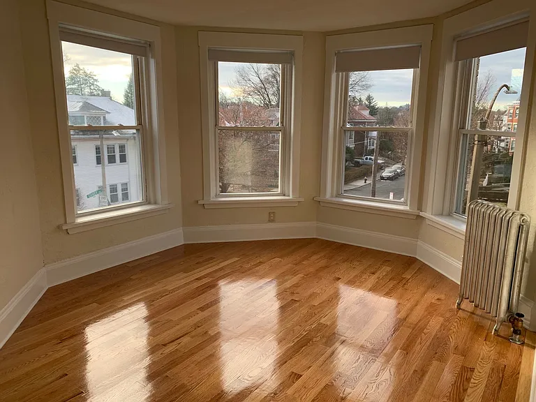 7 Mount Hood Rd #3 — Photo 4