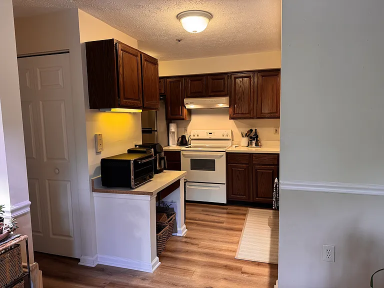 Kitchen (POV1)