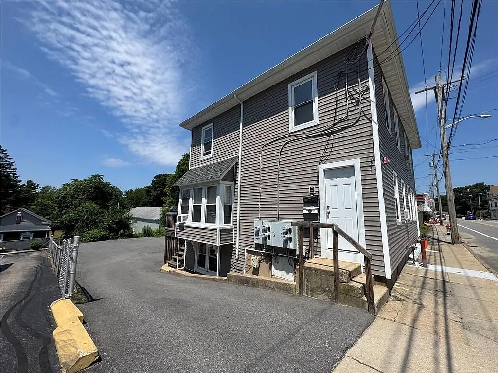 1 bed, 1.0 bath, 450 sqft, $1,700 — Photo 4