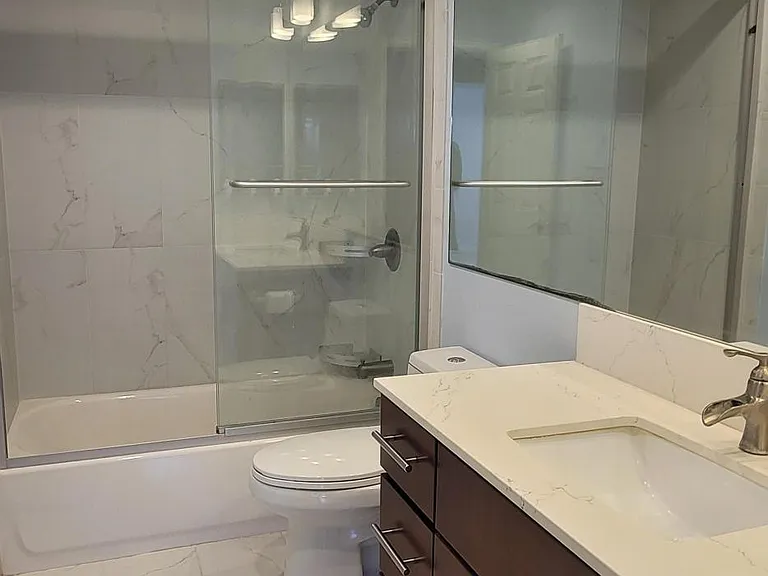 2nd bathroom