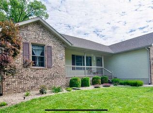 1744 Patriot Ln, Terre Haute, IN 47802