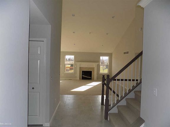 4th image of 14910 N Park Dr