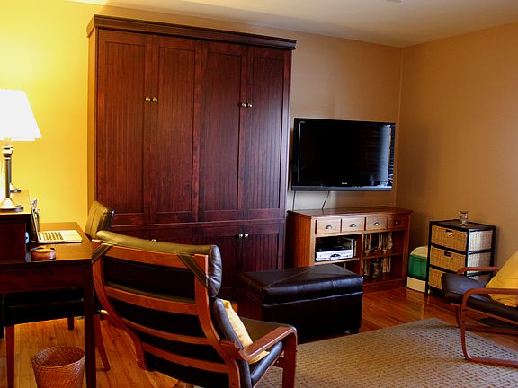 2nd image of 4540 Broadway Unit 5-B