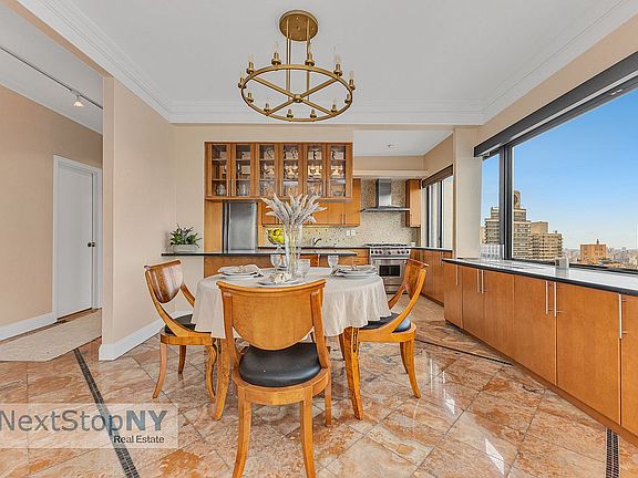 3rd image of 300 E 59th St Floor 6