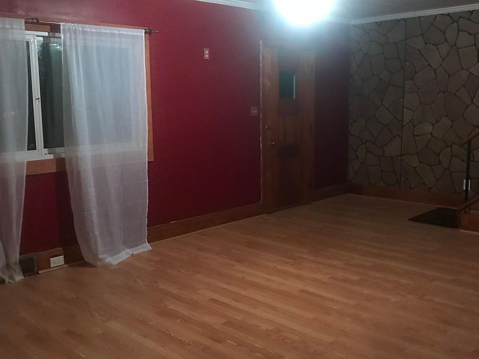 1st image of 33 Dirkson Ave