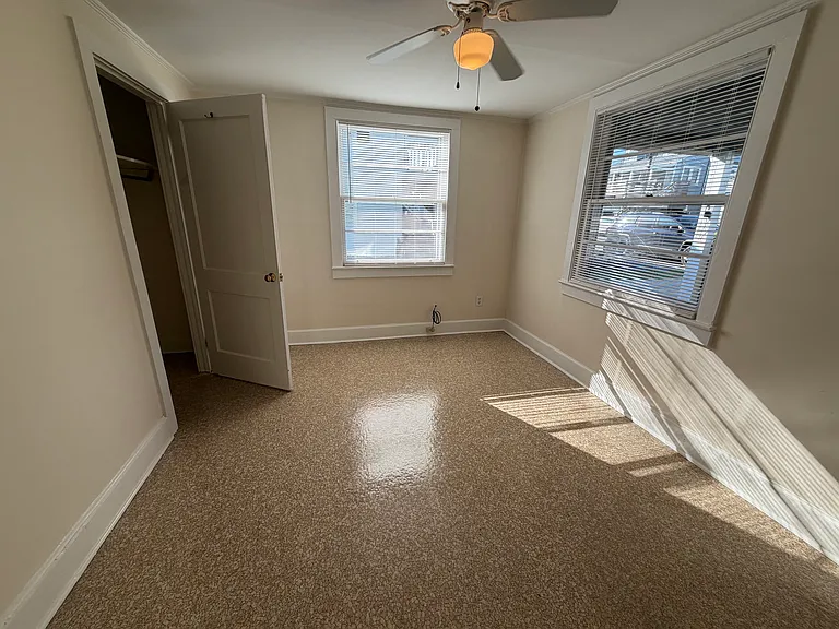 19 W Greensboro St — Photo 4