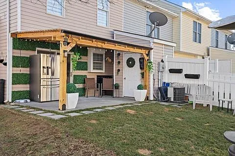 1116 Patrick Henry Pl — Photo 14