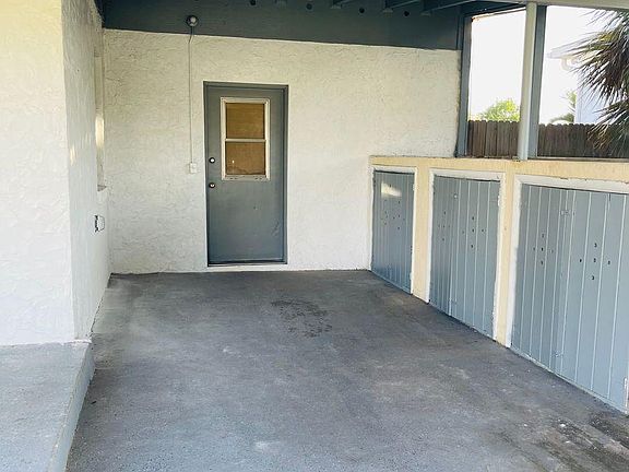 2nd image of 257 Palmetto Cir NE
