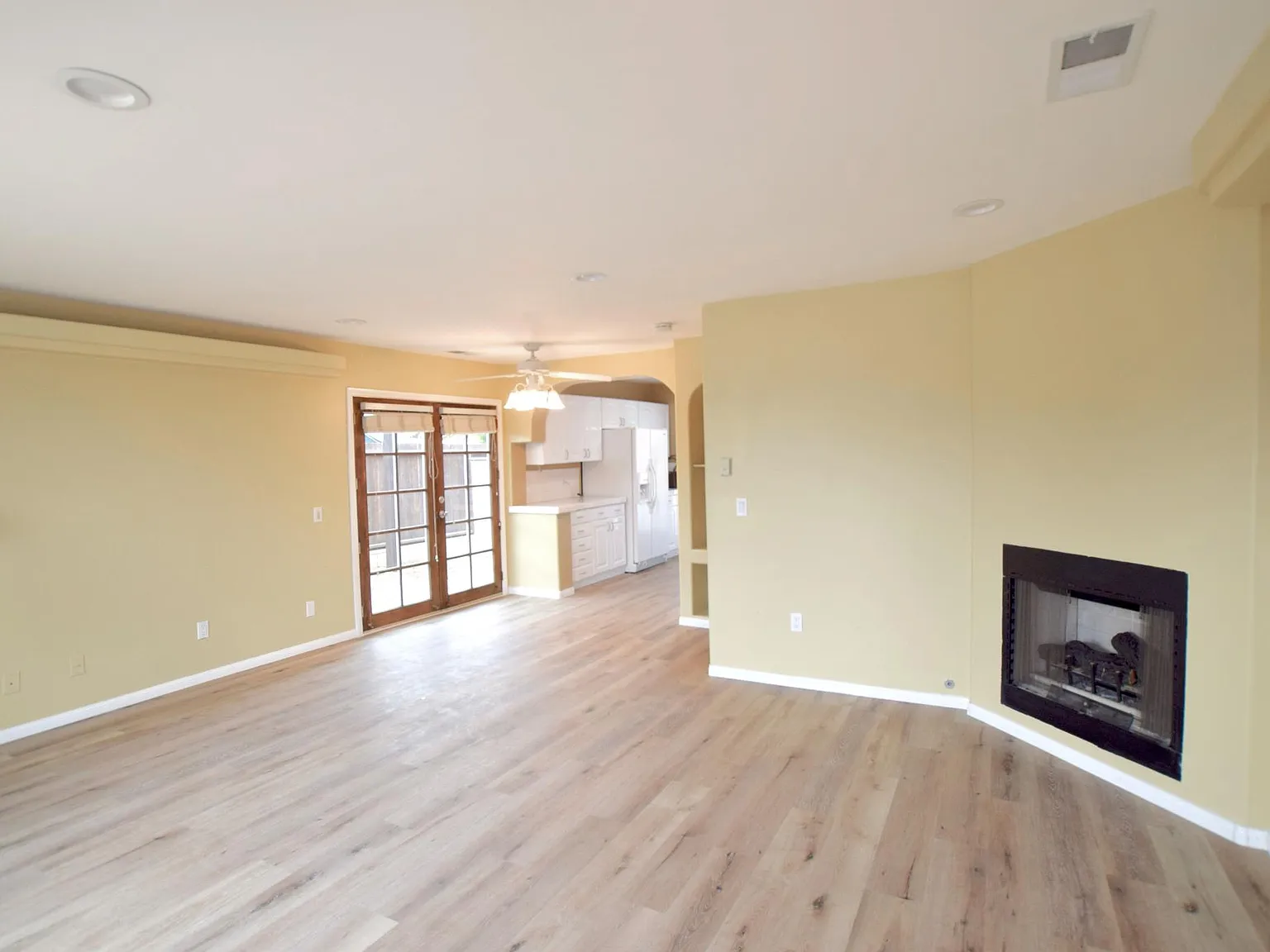 107 E Queen Anne Dr — Photo 3