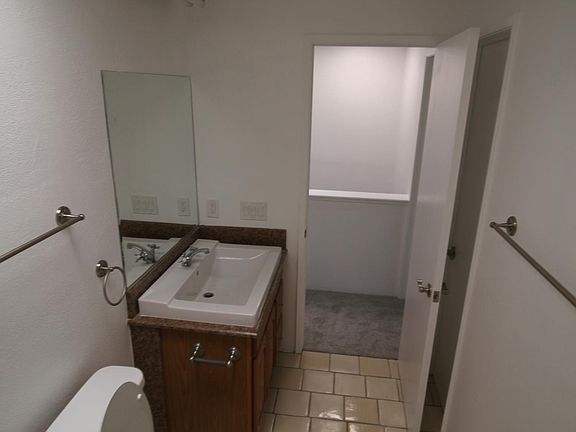 4th image of 401 Vista Chino APT 10