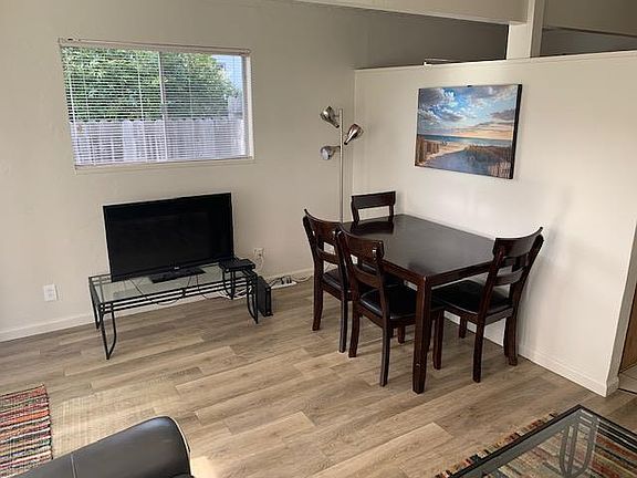 4th image of 379 Coronado Ave #5