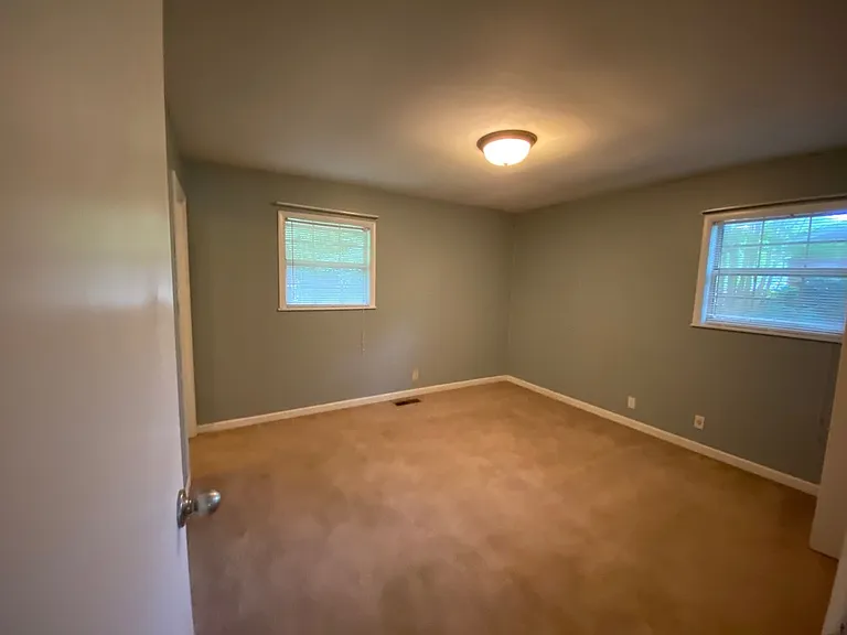1307 Gentry Ter — Photo 7