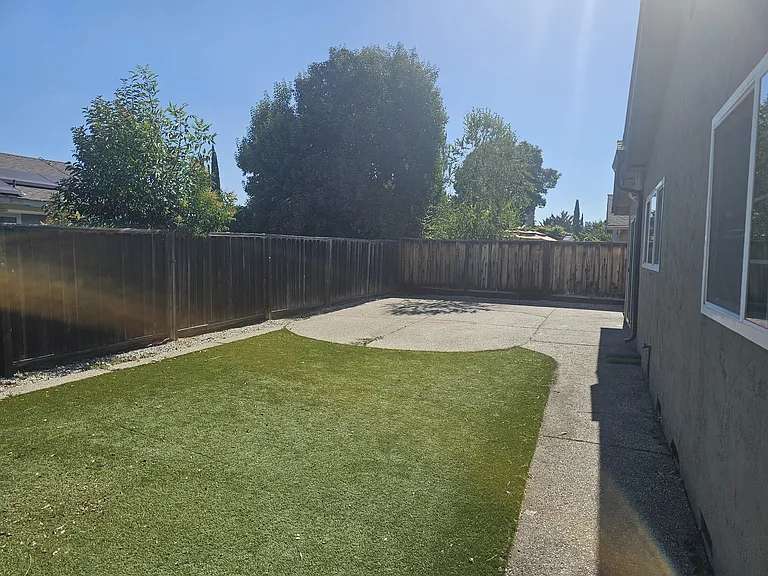 419 Curie Dr — Photo 4