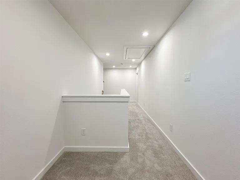 2726 Discovery Trails Ct — Photo 33
