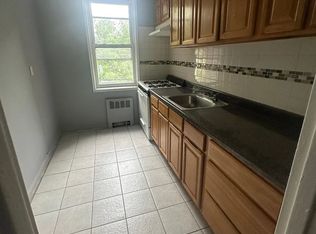 101 Chancellor Ave #2, Newark, NJ 07112