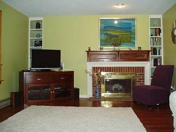 3rd image of 28 Willowood Ln