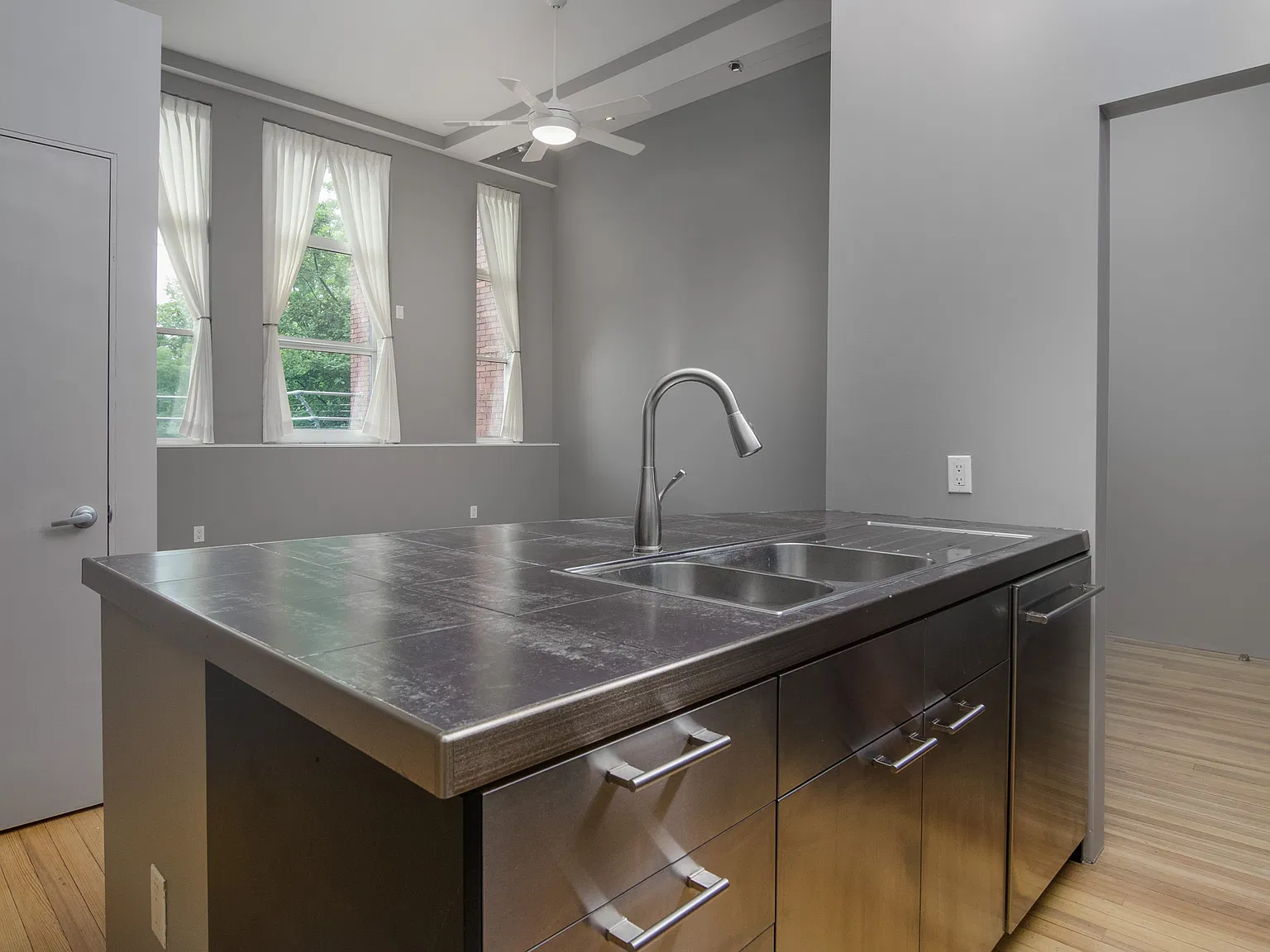 Kitchen & Living Room