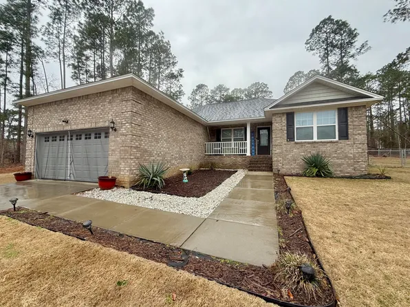 4 Ramblewood Ln, Wedgefield, SC 29168