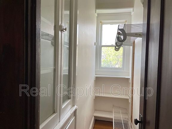 4th image of 717 Myrtle Ave #2