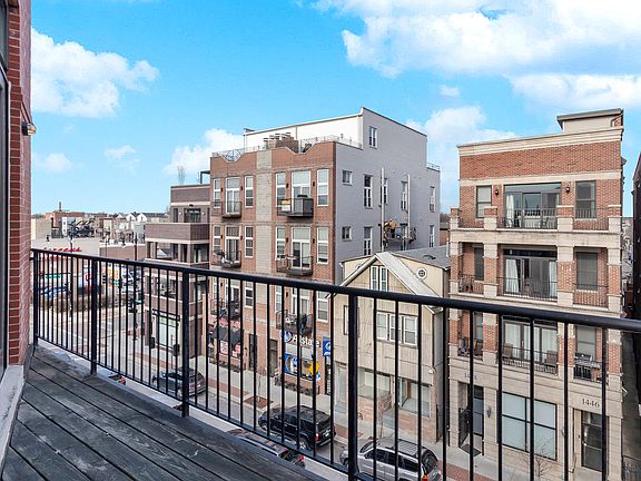 5th image of 1449 W Fullerton Ave #B